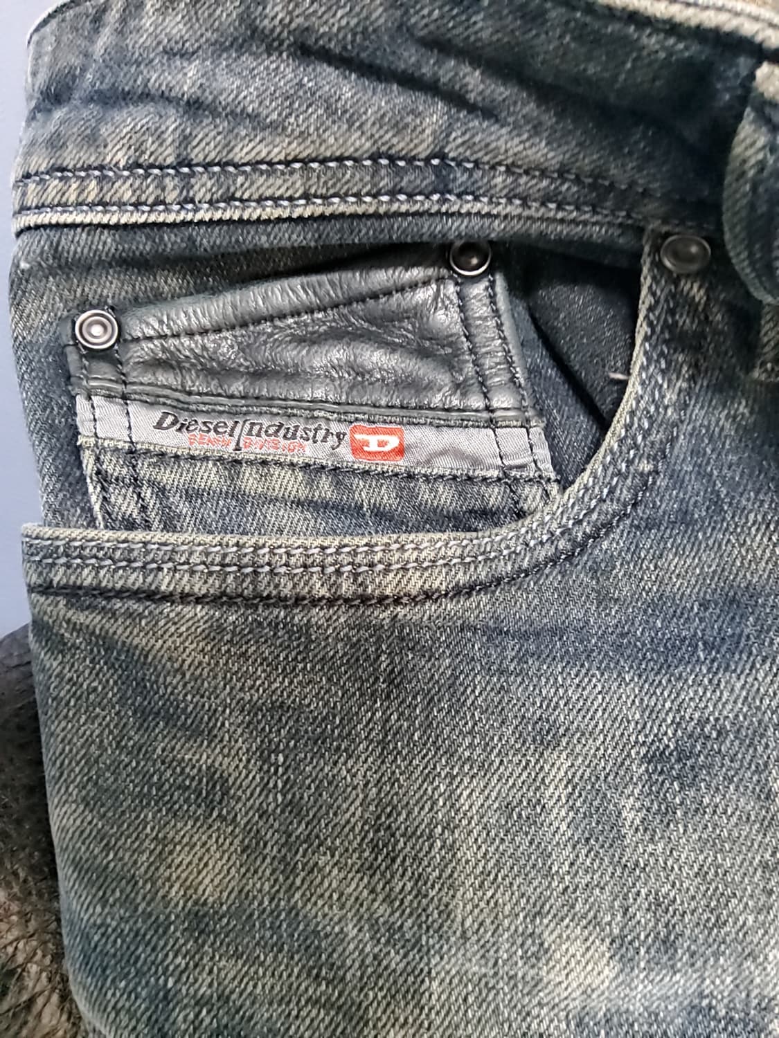 디젤 타니즈 30 상품이미지4