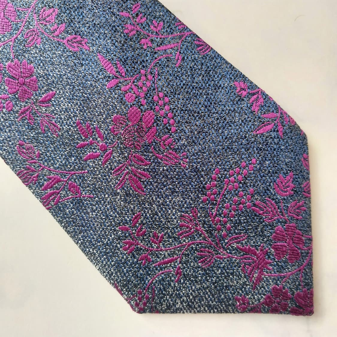 오스틴리드 실크 퍼플 플로럴 패턴 넥타이 8.2cm A+등급 K2112
 상품이미지6