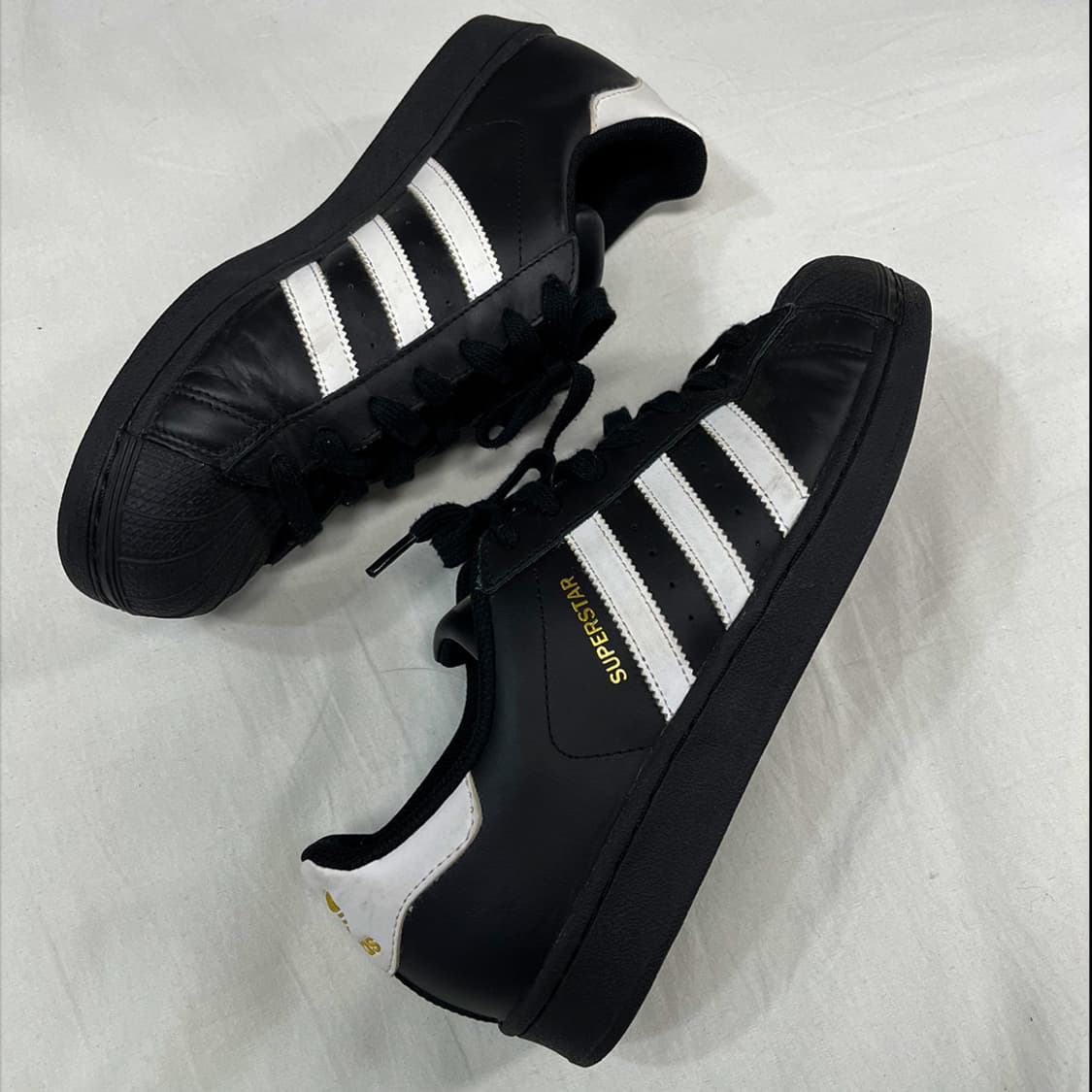 [아디다스] 슈퍼스타 코어블랙 260 상품이미지1