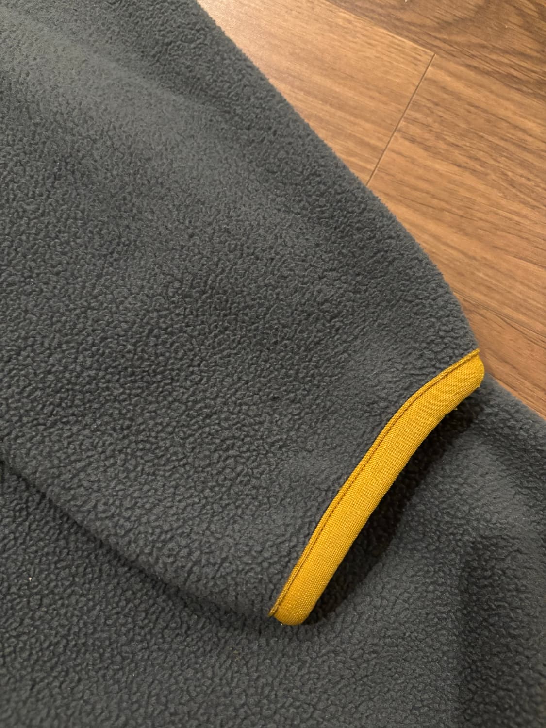 파타고니아 헤비웨이트 신칠라 그레이/옐로우 XL 사이즈 상품이미지9