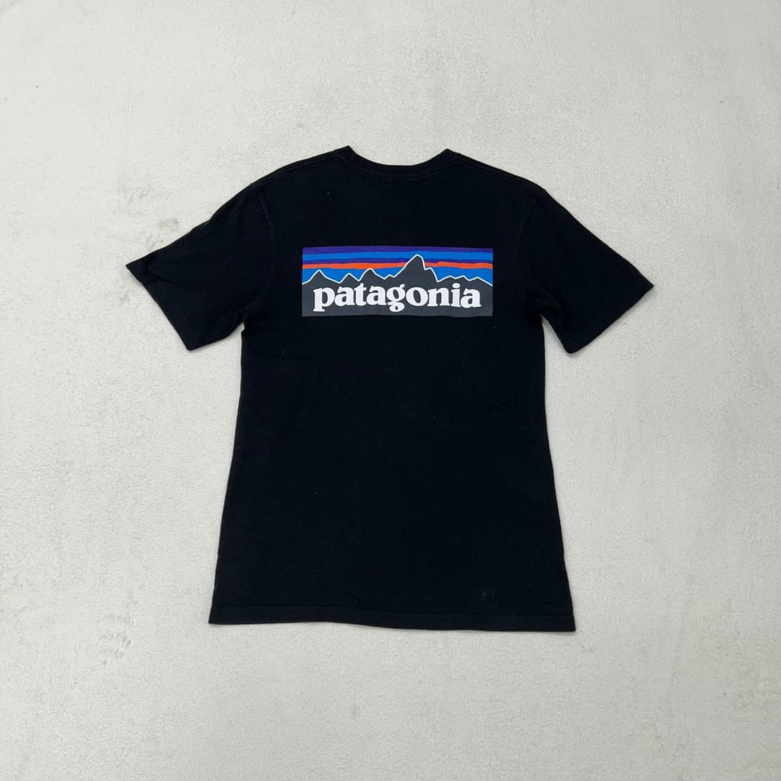 Patagonia black logo T-shirts  상품이미지6