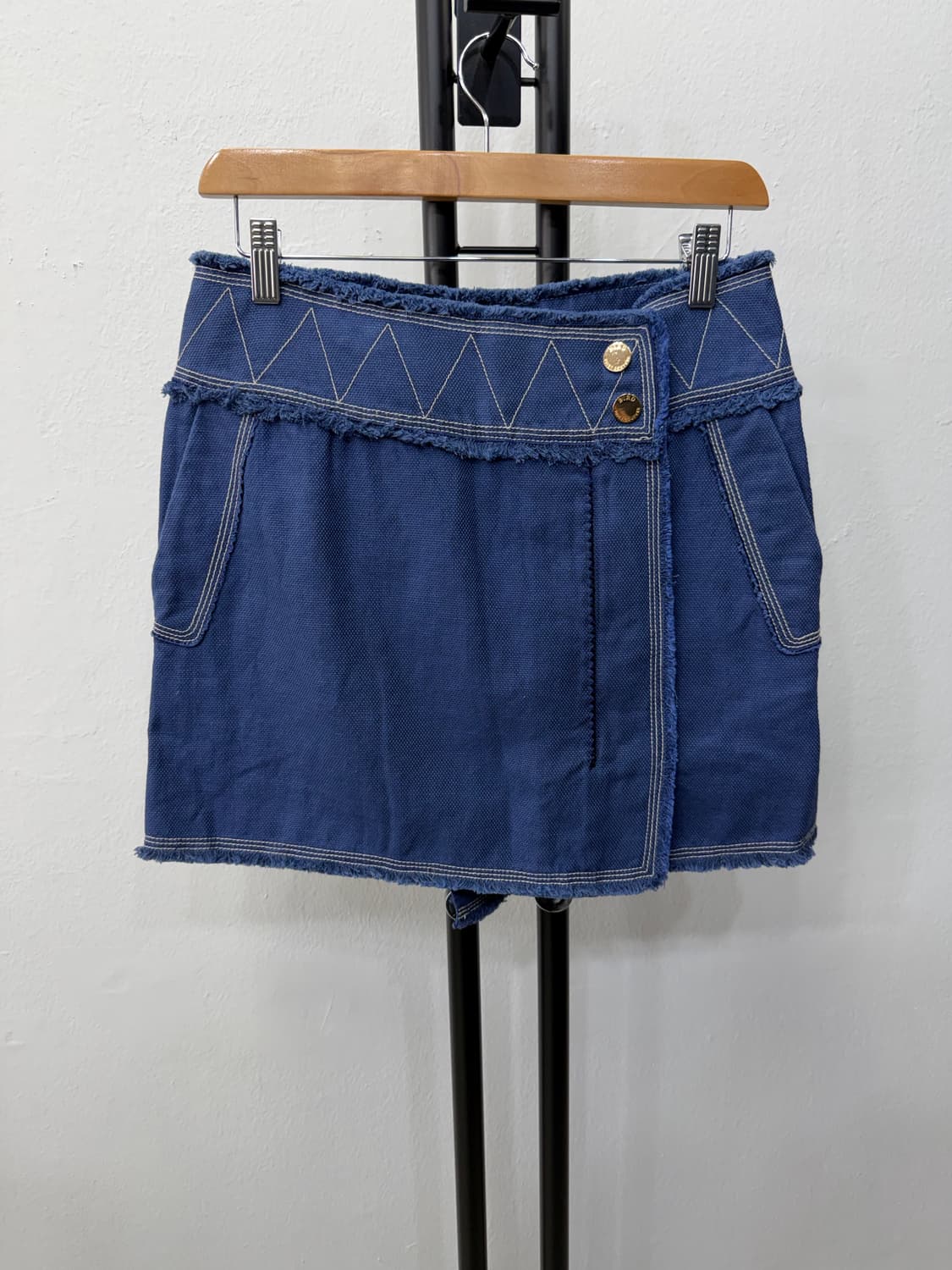 정품) BIRD 버드 한섬 데님느낌 컷오프 스커트 67(28) 상품이미지1