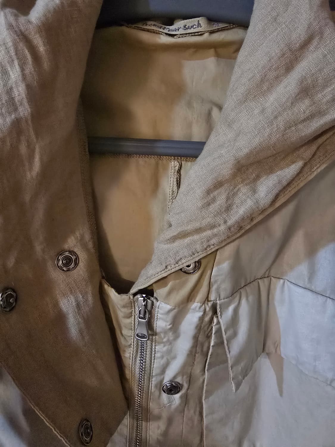 트랜짓 Transit 바라막이 42사이즈입니다. 상품이미지3