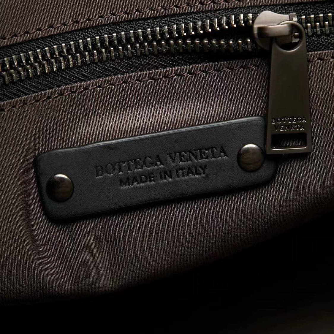 보테가 베네타(Bottega Veneta)의 인트레치아토(Intrecci 상품이미지2