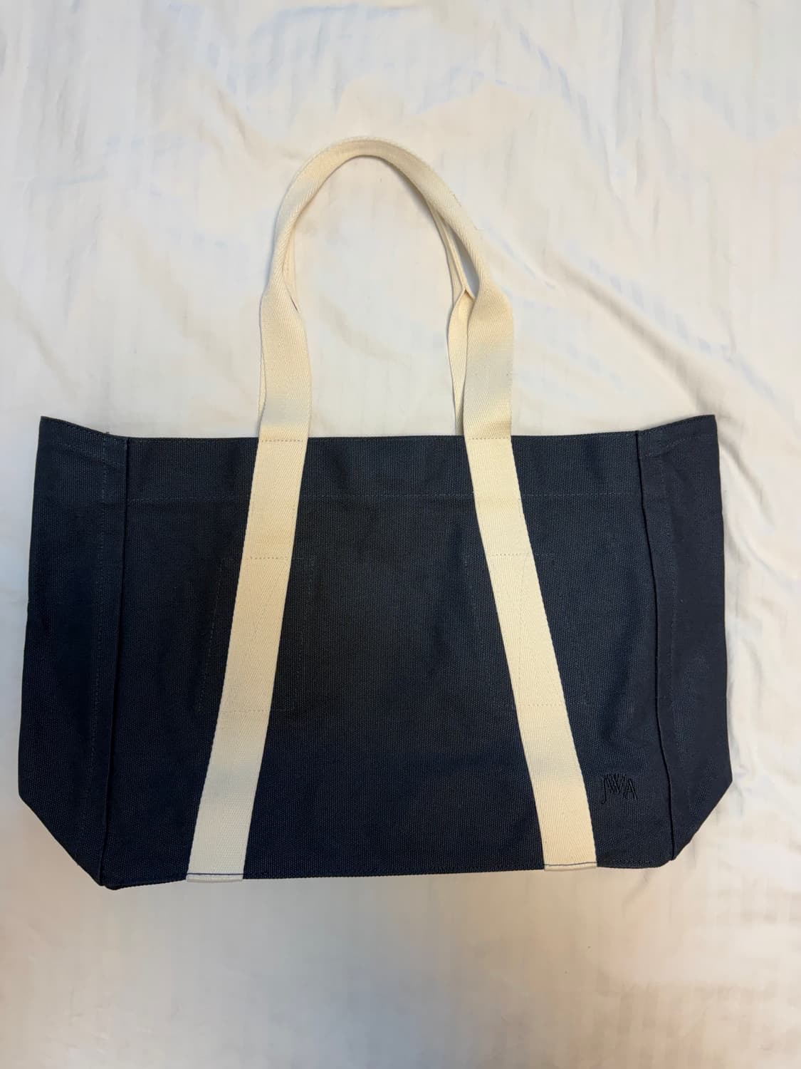 JWA +유니클로 토트백 상품이미지1
