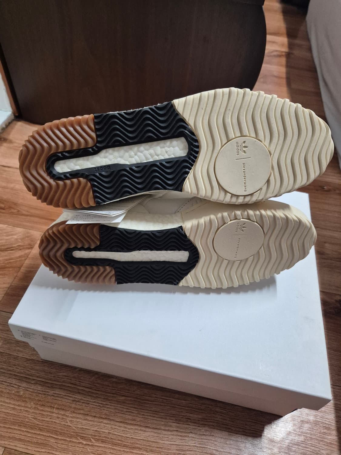 알렉산더왕 AW 스케이트 하이탑 스니커즈 화이트 상품이미지4