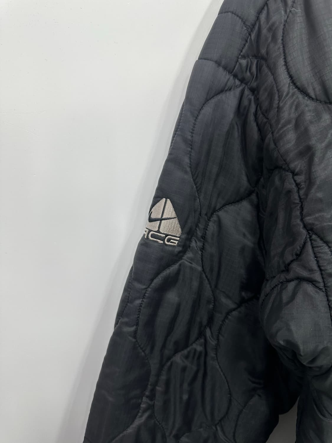나이키 블랙 acg 경량패딩  상품이미지3