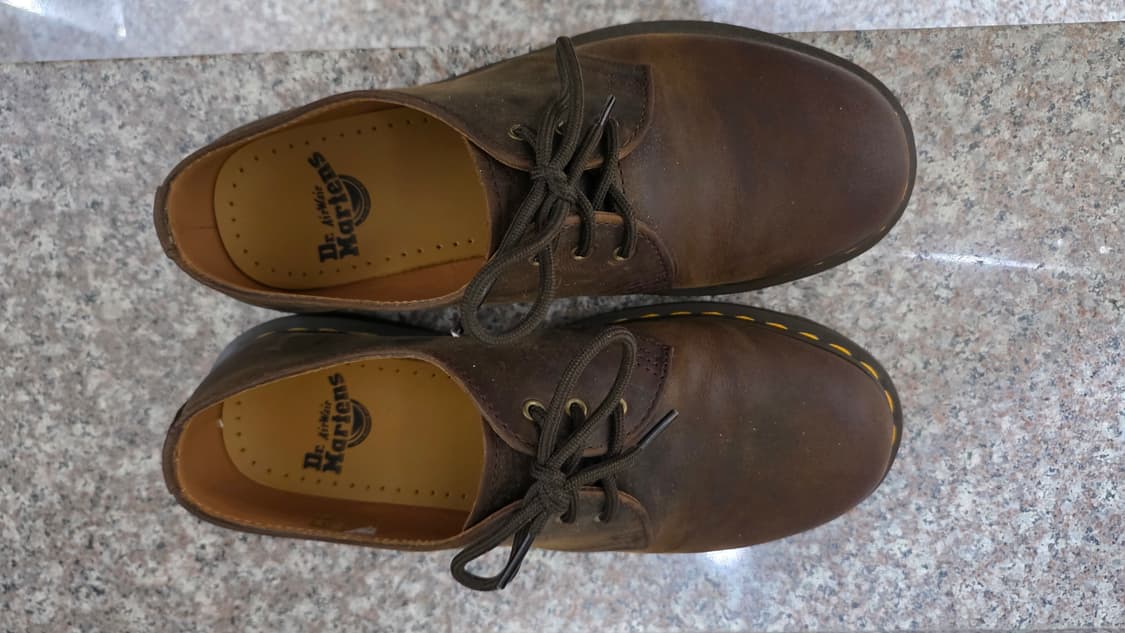 닥터마틴 1461 3홀 크레이지홀스 브라운 팝니다. 상품이미지1