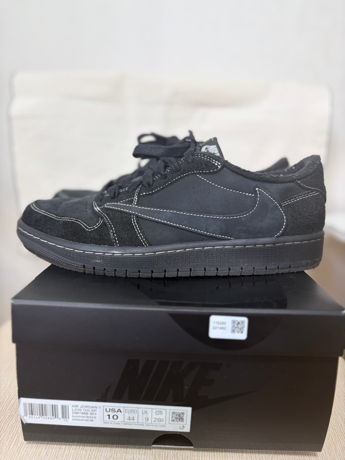 나이키 조던1로우 트래비스 스캇 블랙팬텀 상품이미지2