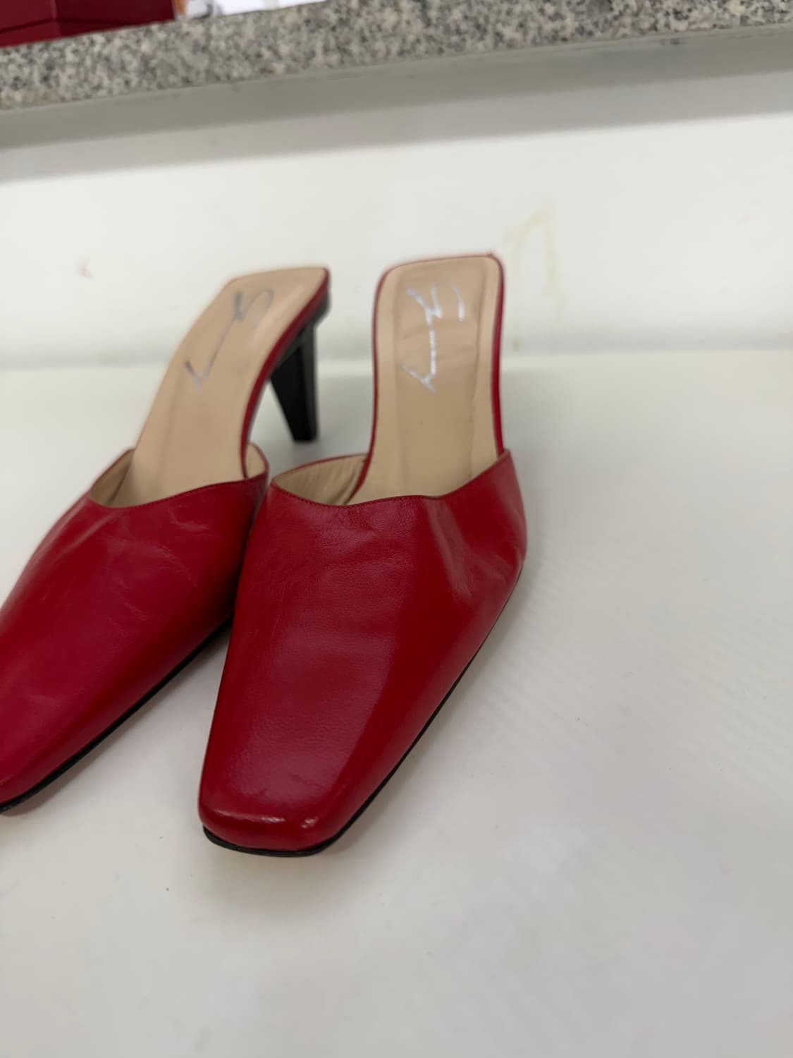 정품) 쥬세페자노티 레드 가죽 뮬 슬리퍼 37.5 상품이미지2