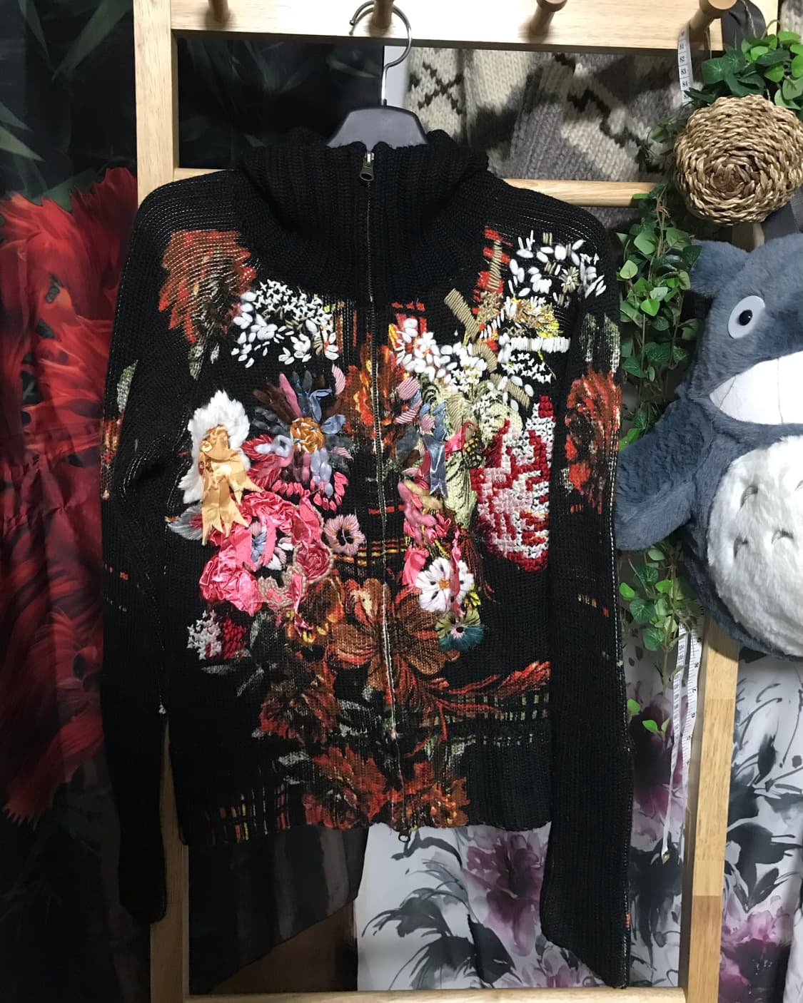 모리걸 플라워 자수 블랙 니트 투웨이 집업 상품이미지2