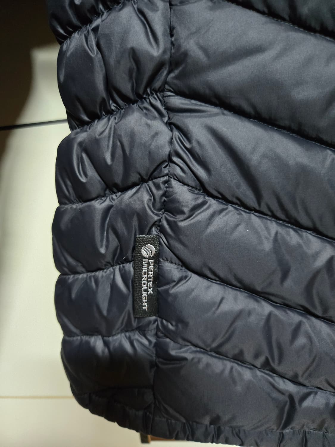 네파 여성 구스다운 경량 패딩 상품이미지4