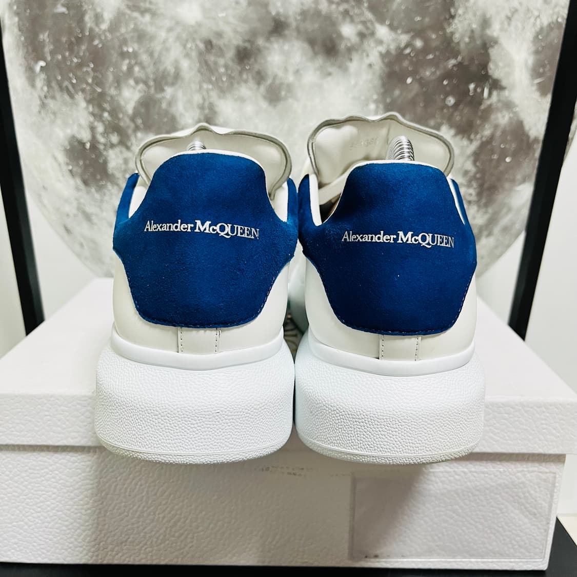 정품 42) 알렉산더 맥퀸 블루 오버솔 스니커즈 270~275 상품이미지4