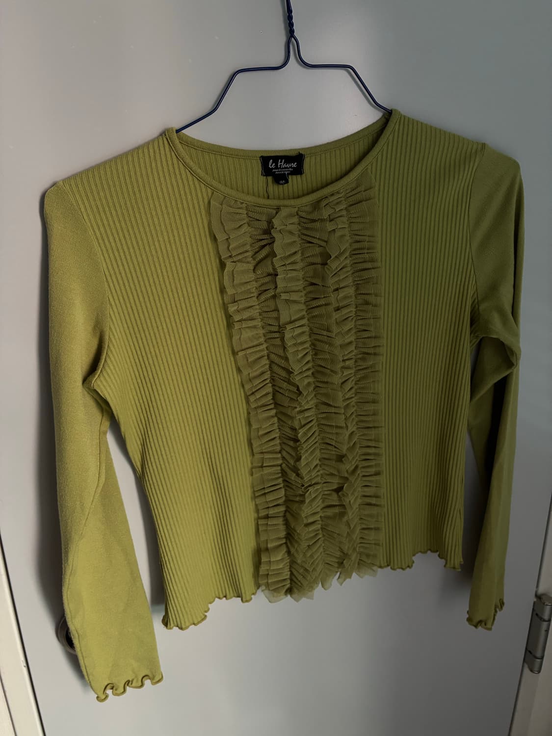 green ruffle top 상품이미지1