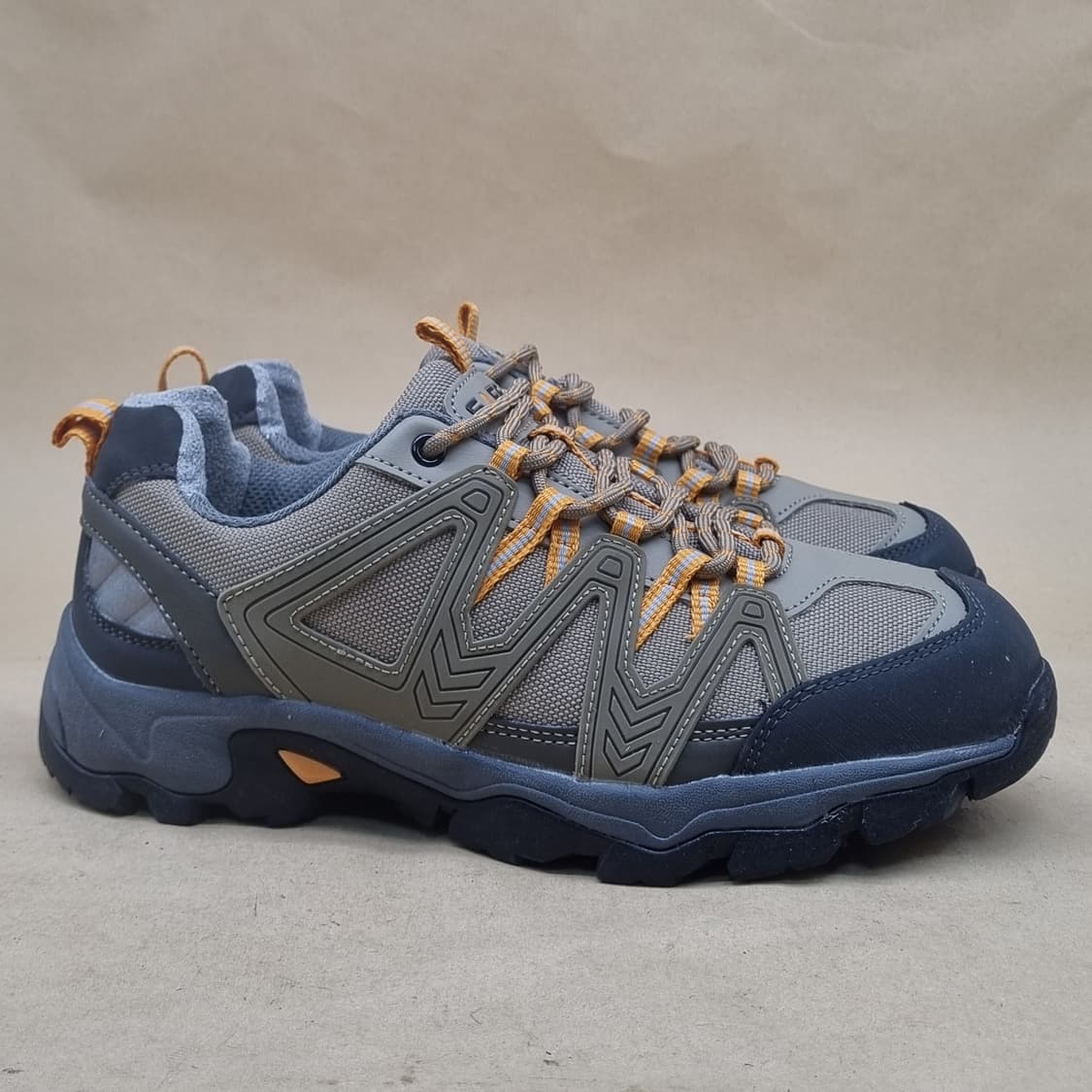 새상품 SAFE  2U 등산화 255 상품이미지1