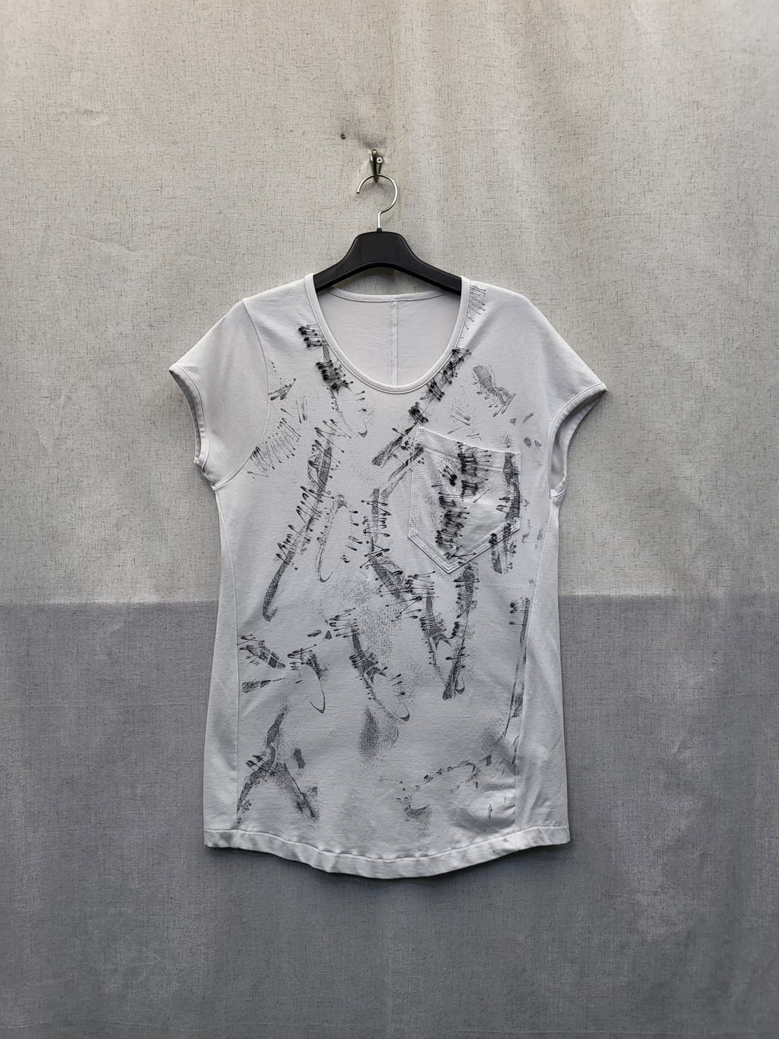 데무 프린팅 반팔 티셔츠 상품이미지1