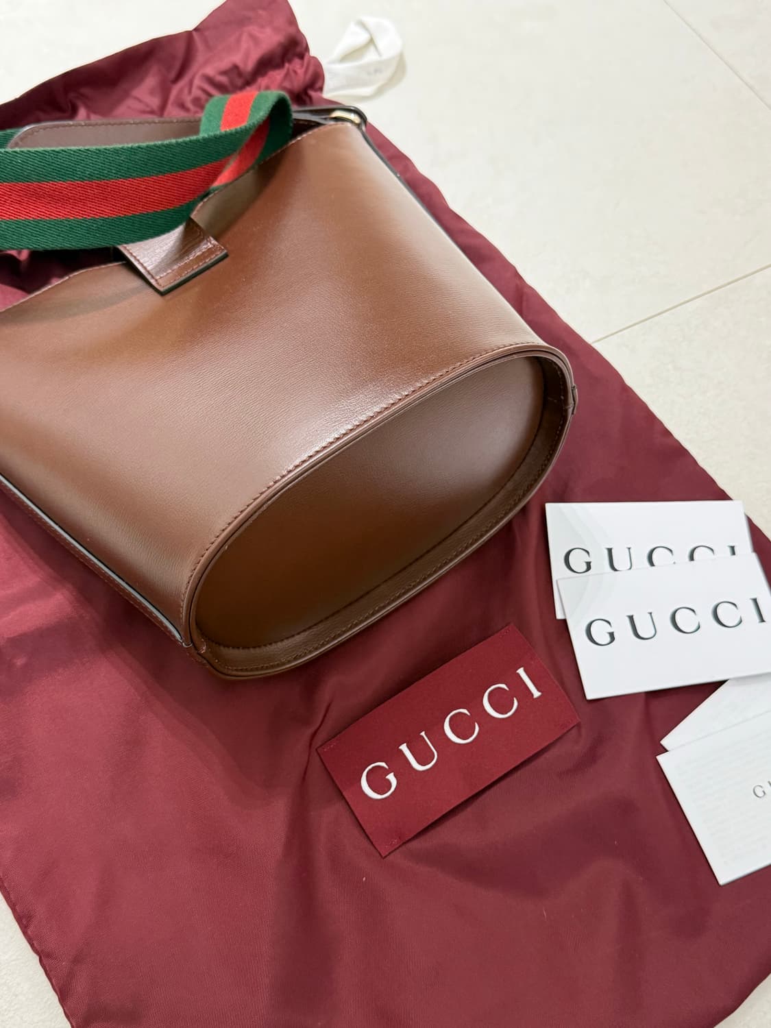 구찌 미니 버킷 숄더백 로쏘 앙코라 레더 상품이미지7