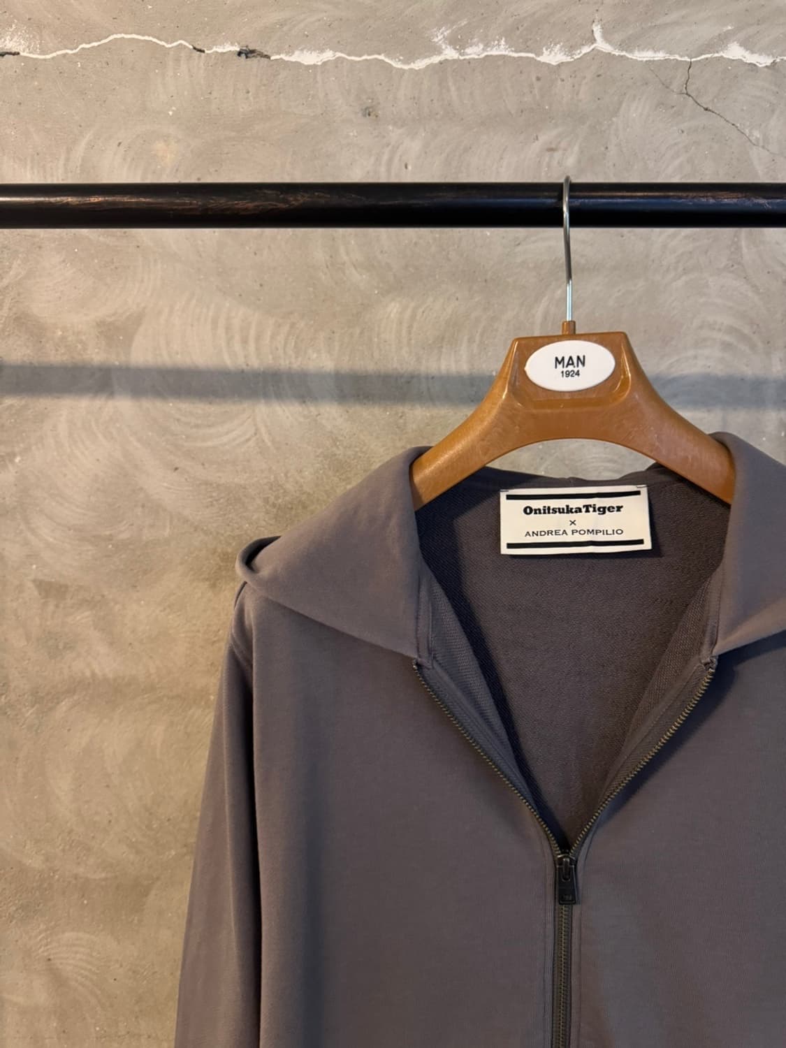 오니츠카 타이거 짚업 후드티 105 상품이미지6