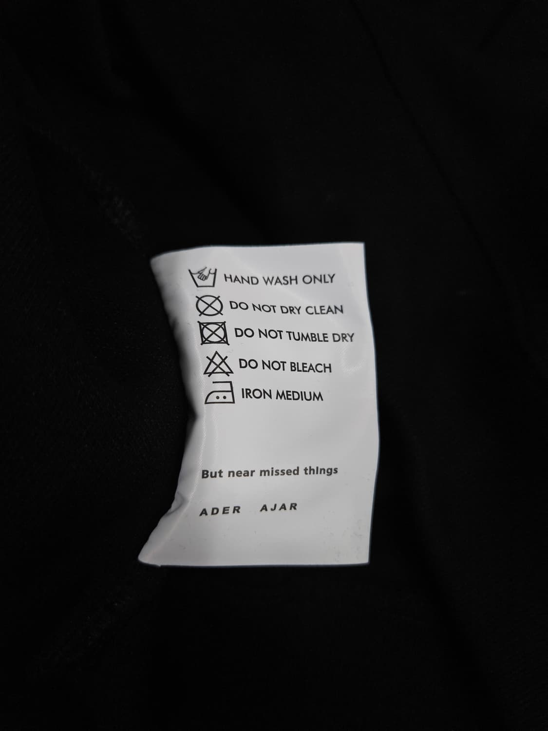 아더에러 25ss AJAR 컬랙션 스웻셔츠 급처 상품이미지5