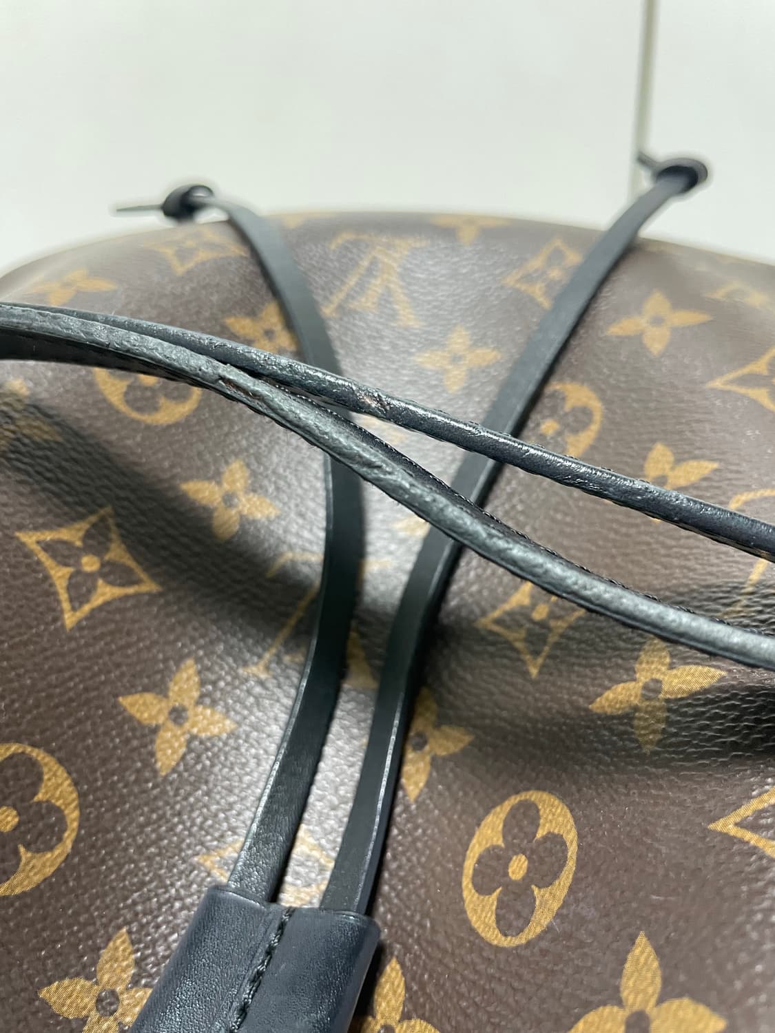 루이비통 네오노에 블랙 상품이미지6