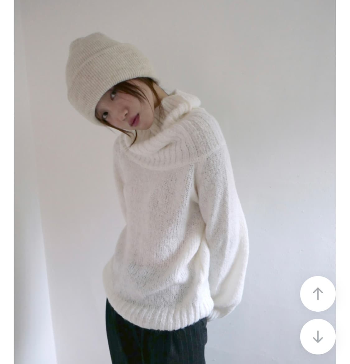아이보리 오프숄더 니트 상품이미지2
