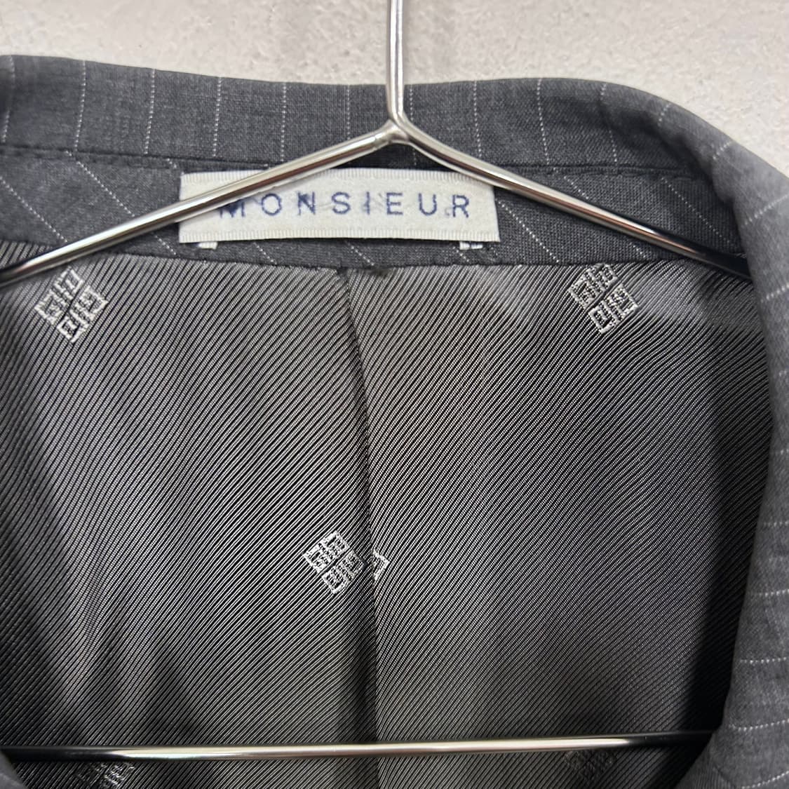 지방시 몽슈어 스트라이프 투버튼 블레이져 상품이미지3