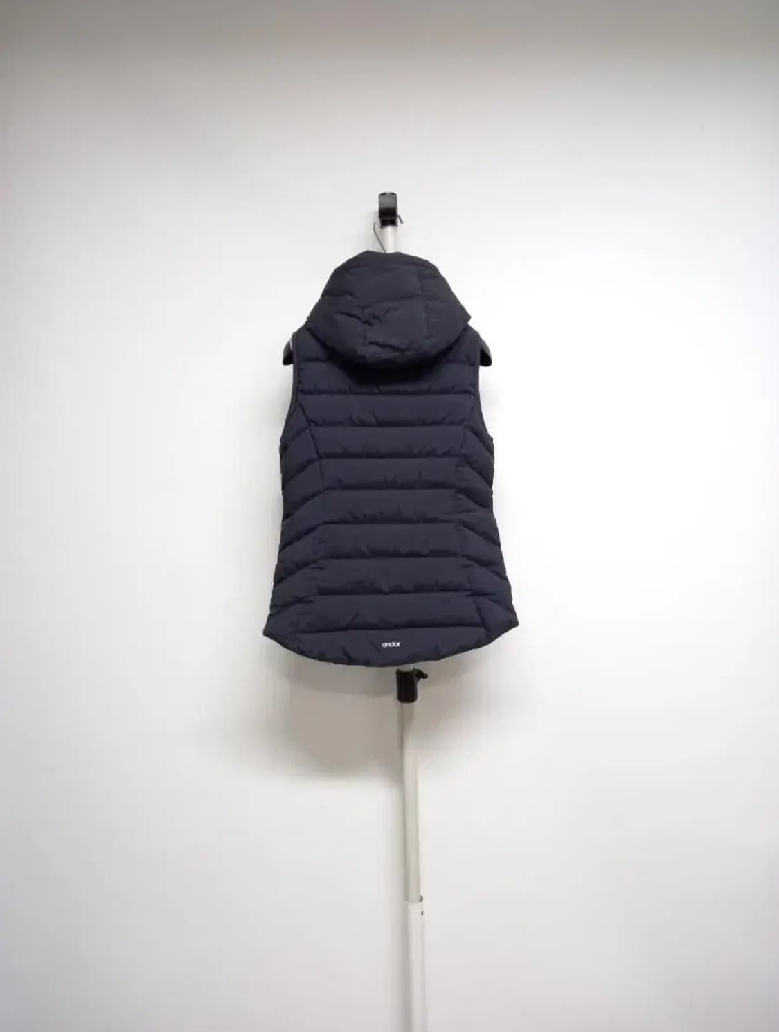 안다르 구스 경량 패딩베스트 2싸이즈 44 상품이미지2