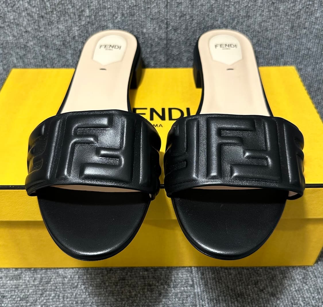 펜디 샌들 ( 265 ) 상품이미지2