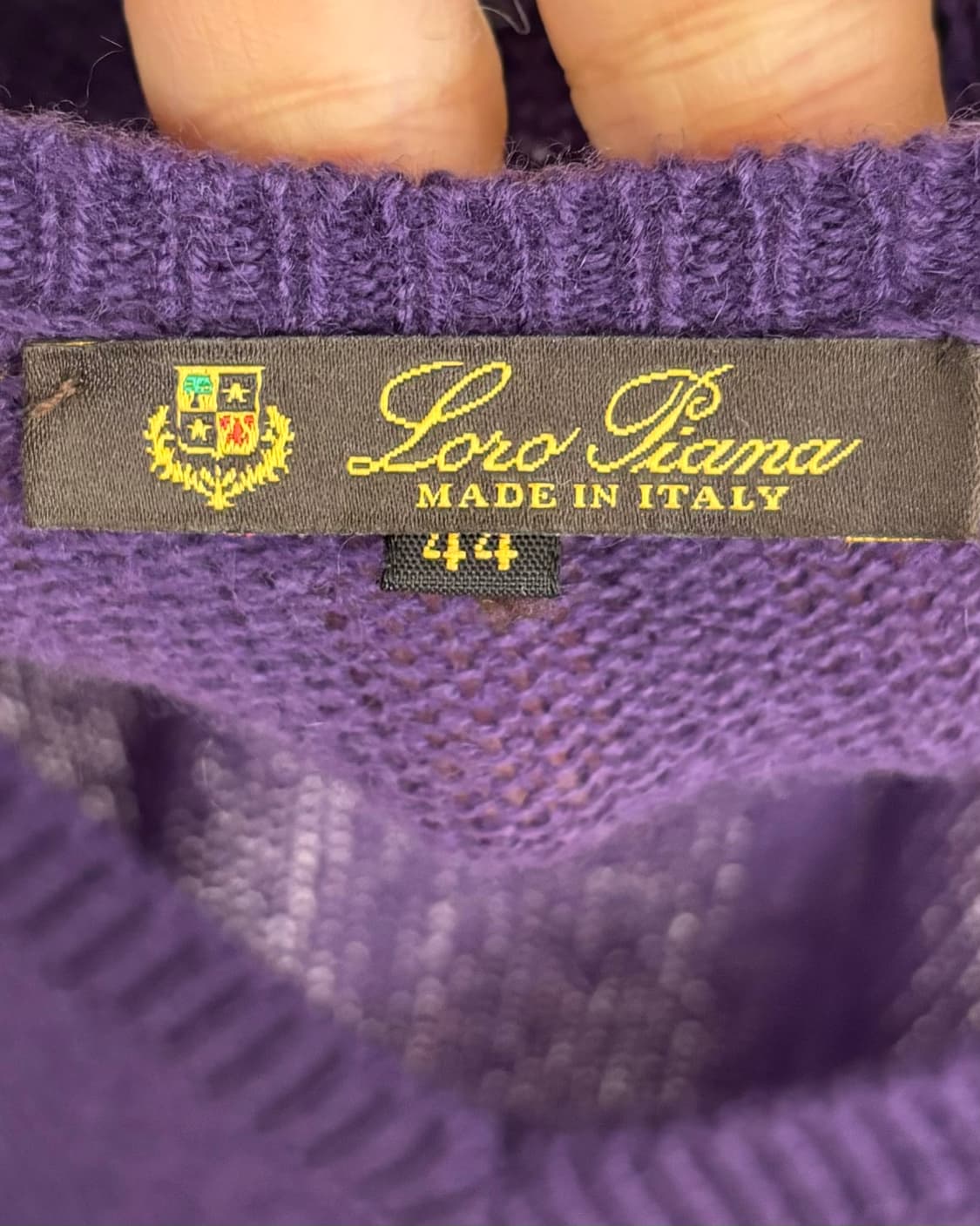 로로피아나 퍼플 캐시미어 브이넥 니트 스웨터  상품이미지7