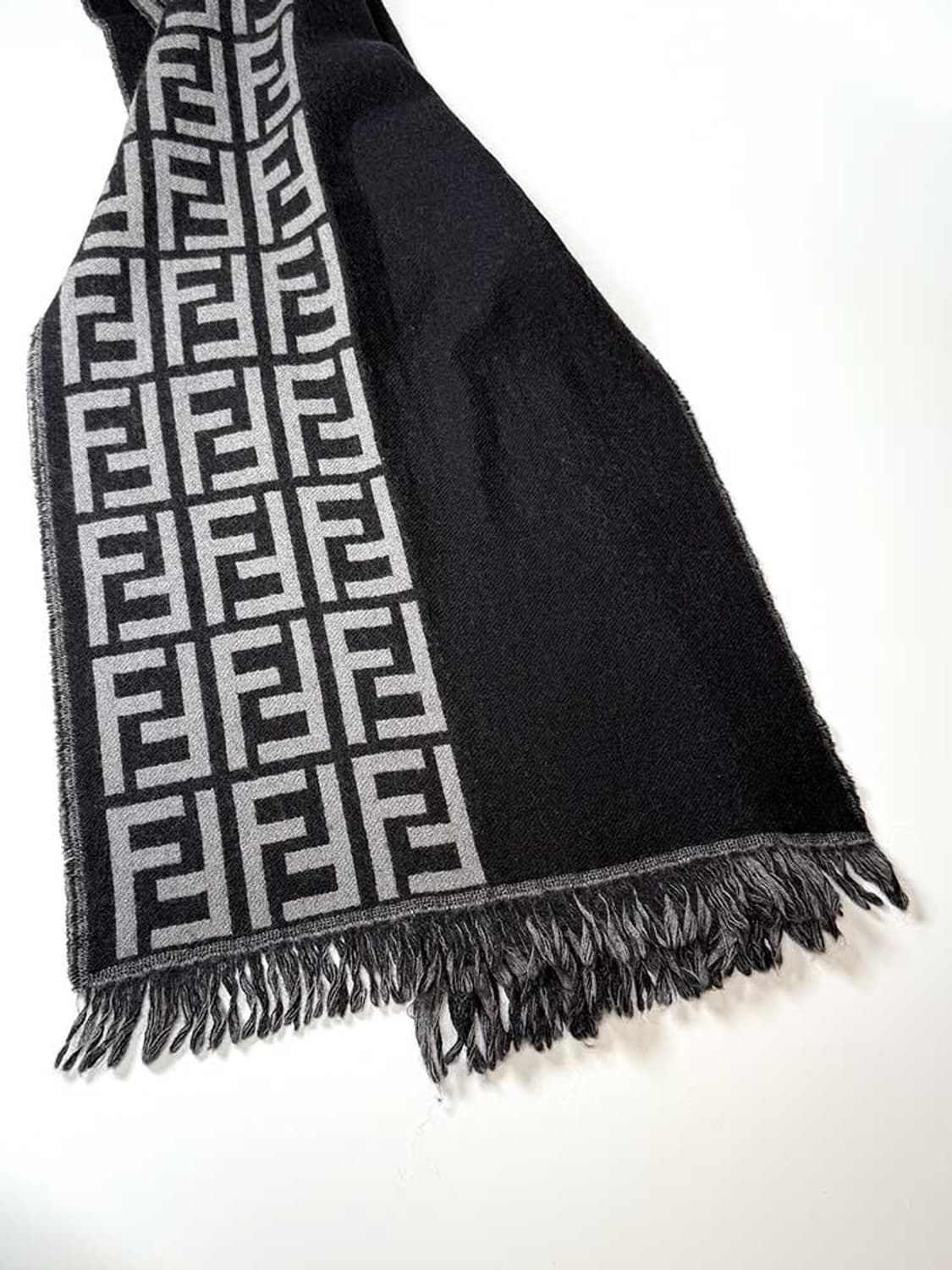 FENDI 펜디 주카 울 양면 머플러 상품이미지5