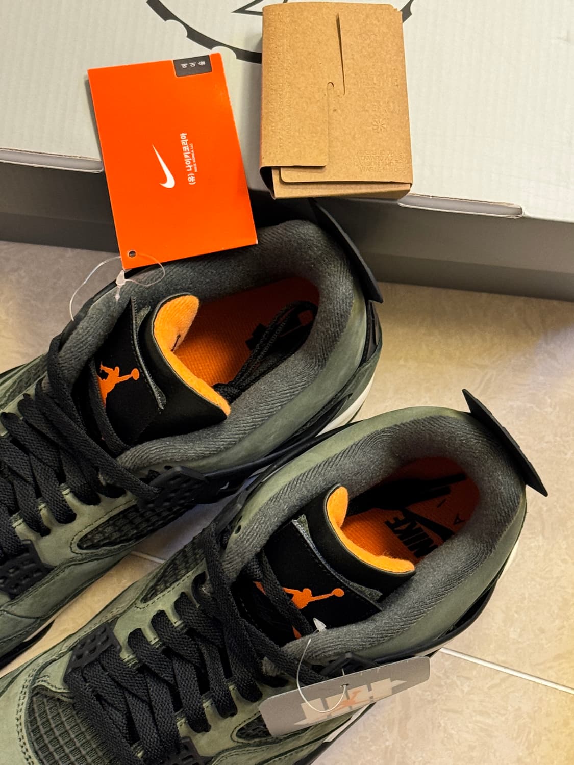 (290) 조던 4 언디핏 2025 상품이미지3