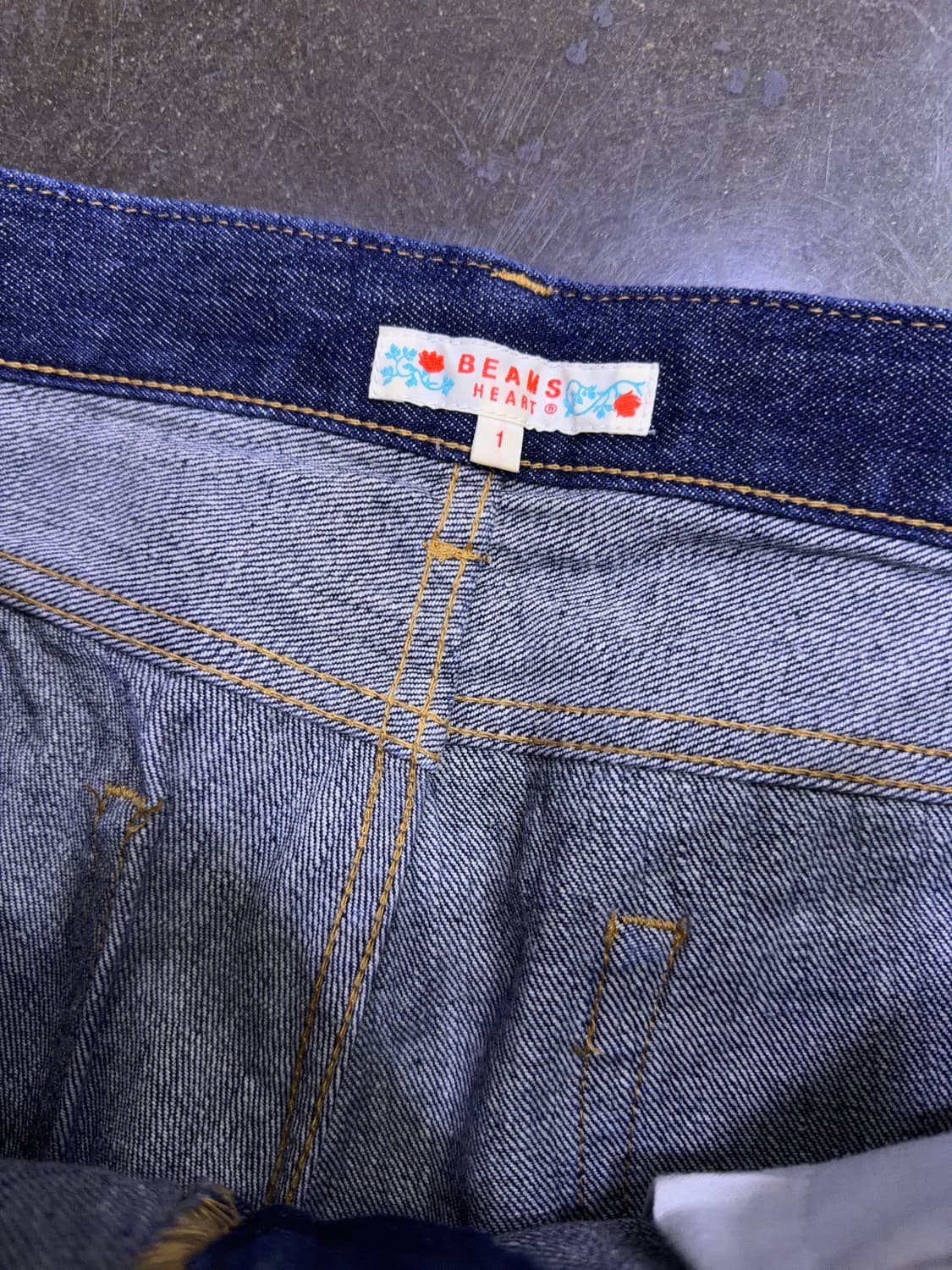 빔즈 하트 딥인디고 슬림 데님팬츠 1사이즈 상품이미지9