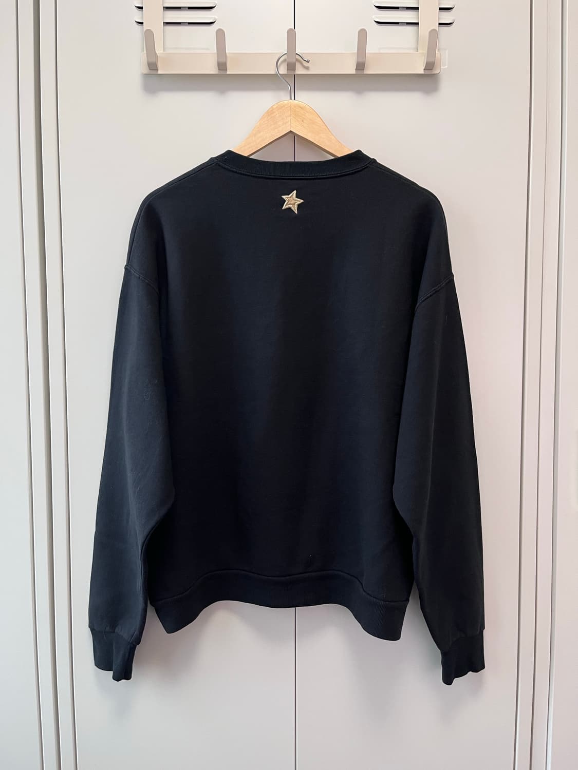 Jerzees 크리스마스 산타 자수 패치 오버핏 맨투맨 상품이미지10