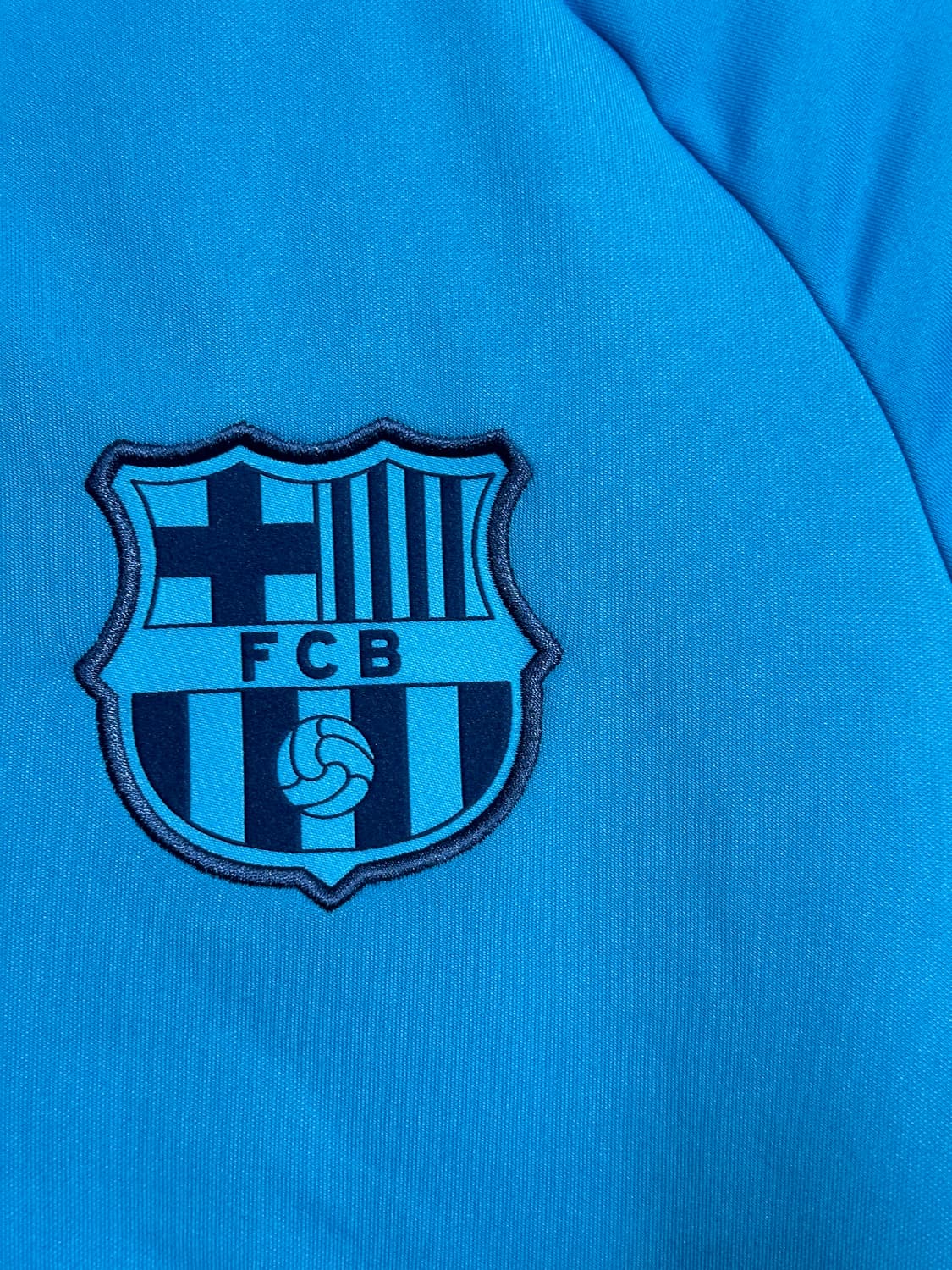 나이키 바르셀로나 하프집업져지 M 상품이미지3