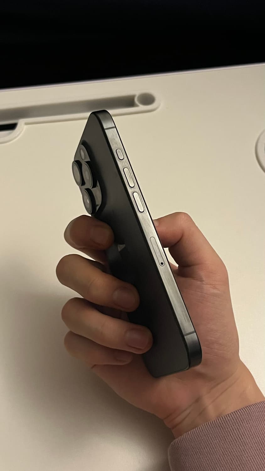 아이폰15프로 블랙티타늄 256 상품이미지4