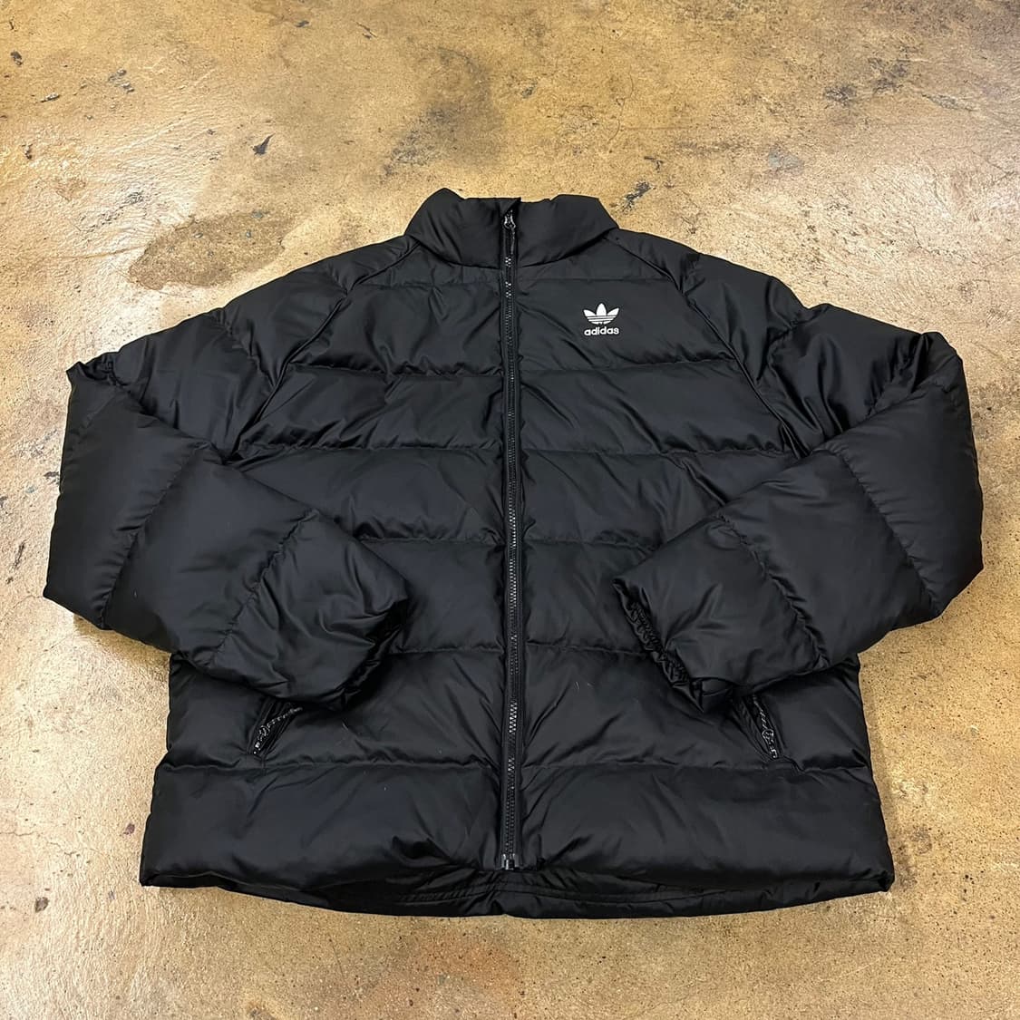 아디다스 블랙 숏패딩 상품이미지2
