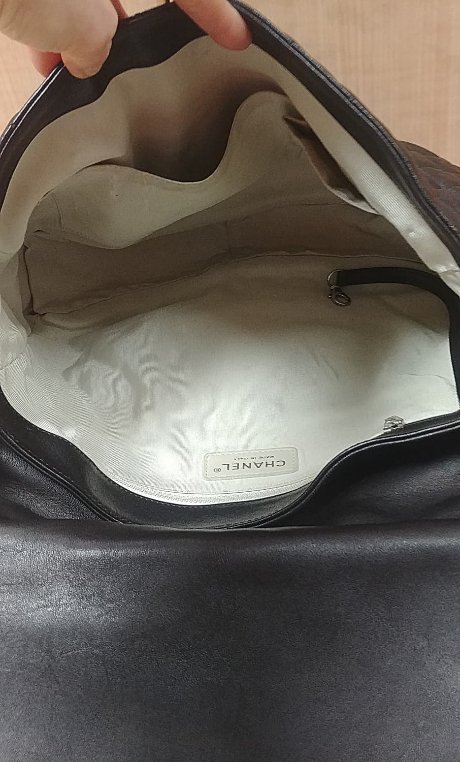 샤넬CHANEL 리미티드 체인 어라운드 맥시은장플랩백 상품이미지8