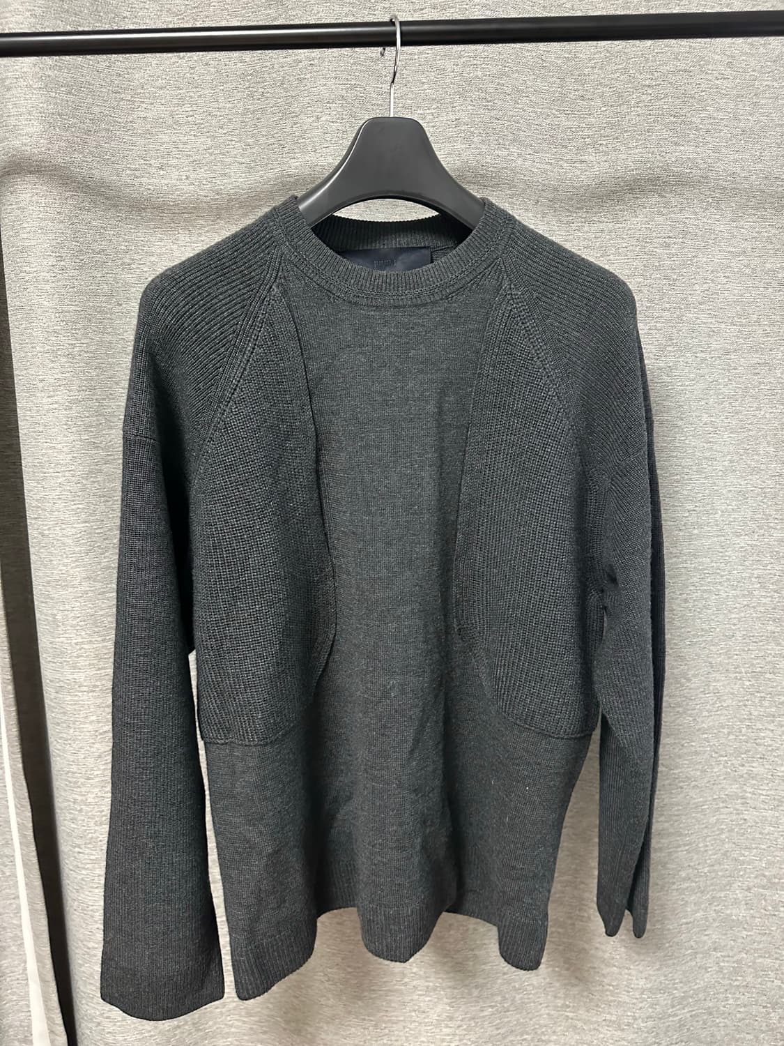 준지 디테일 니트 다크그레이 (S) 상품이미지1