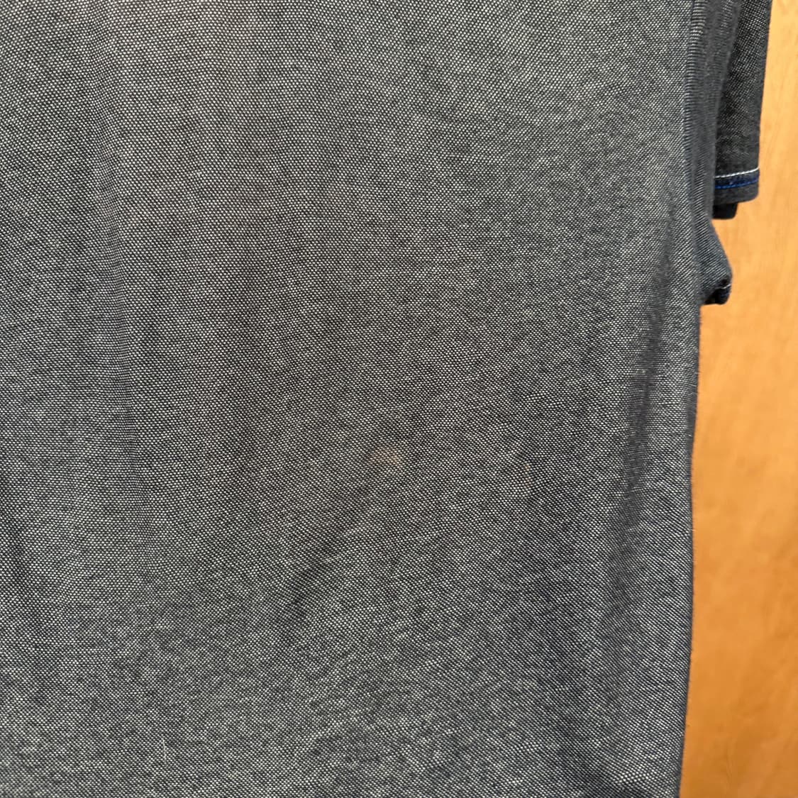 버버리 런던 라운드넥 반팔 티셔츠 블루 로고 자수 디테일 차콜 상품이미지9