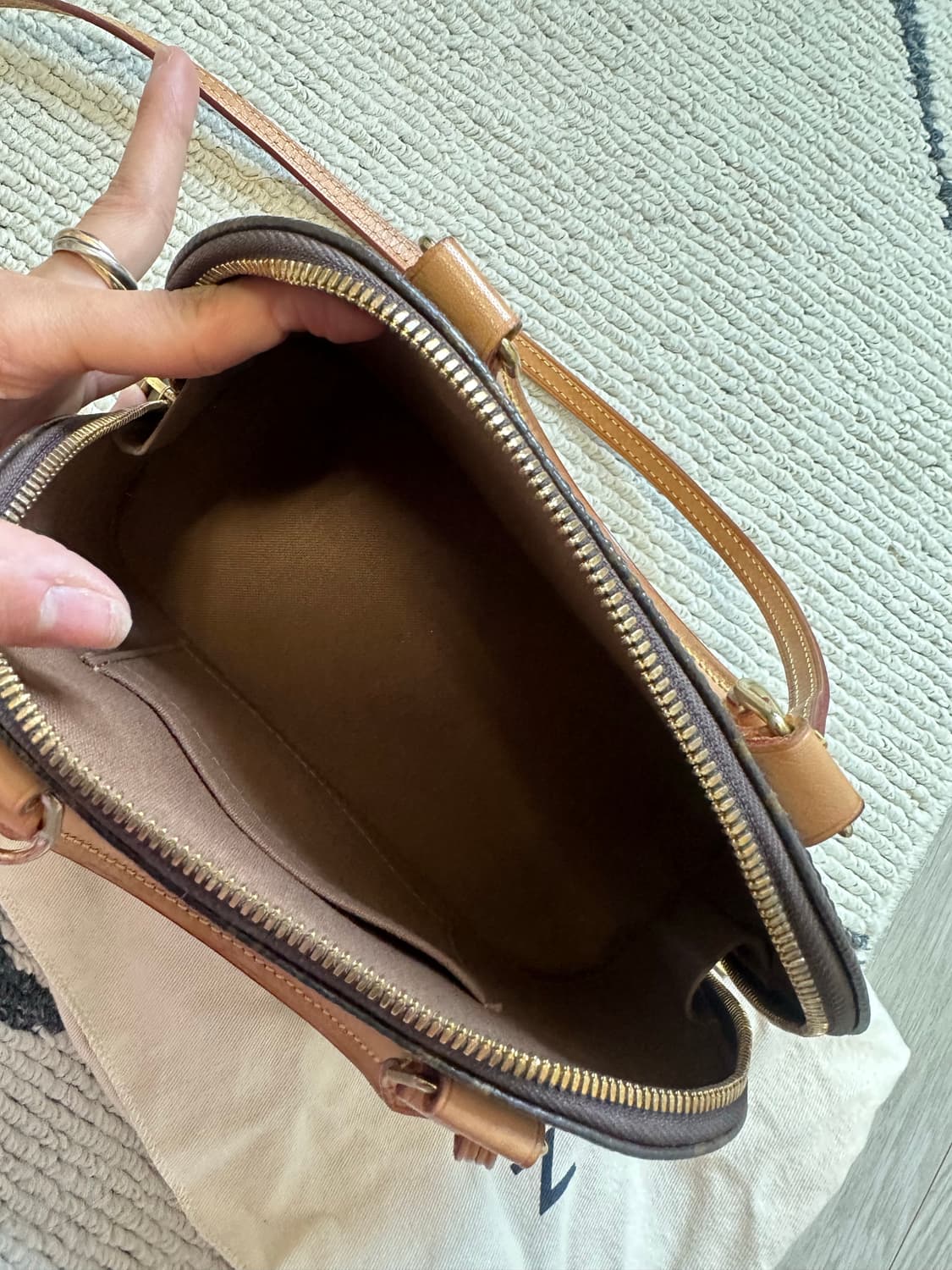 루이비통 알마 BB 모노그램 판매합니다 (21년 구매 / 정품 / 풀박스 상품이미지5