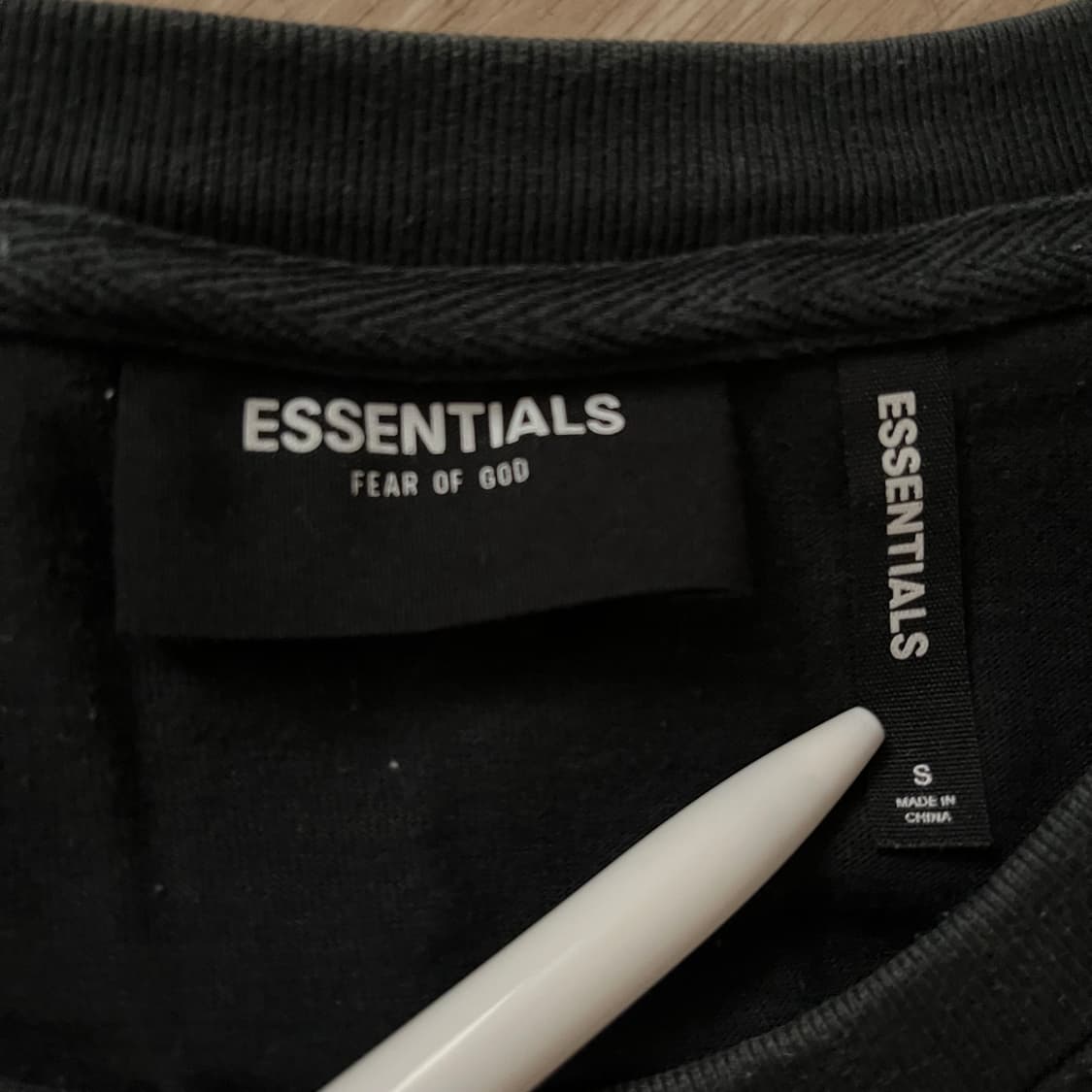 Fear of God Essentials 백로고 반팔티 상품이미지6
