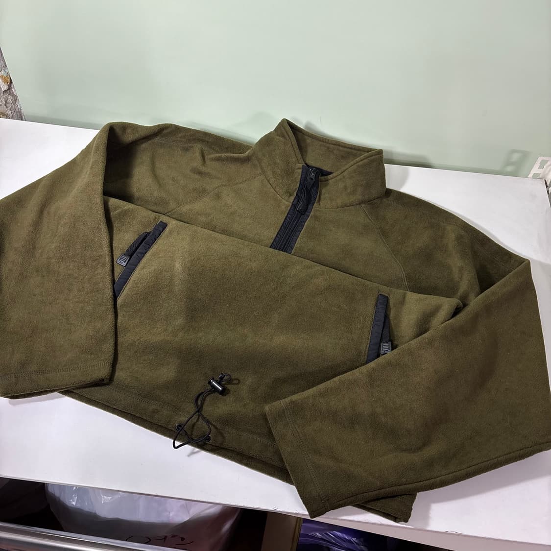 L 잭다니엘 다크카키 풀오버 반집업 플리스 상품이미지1