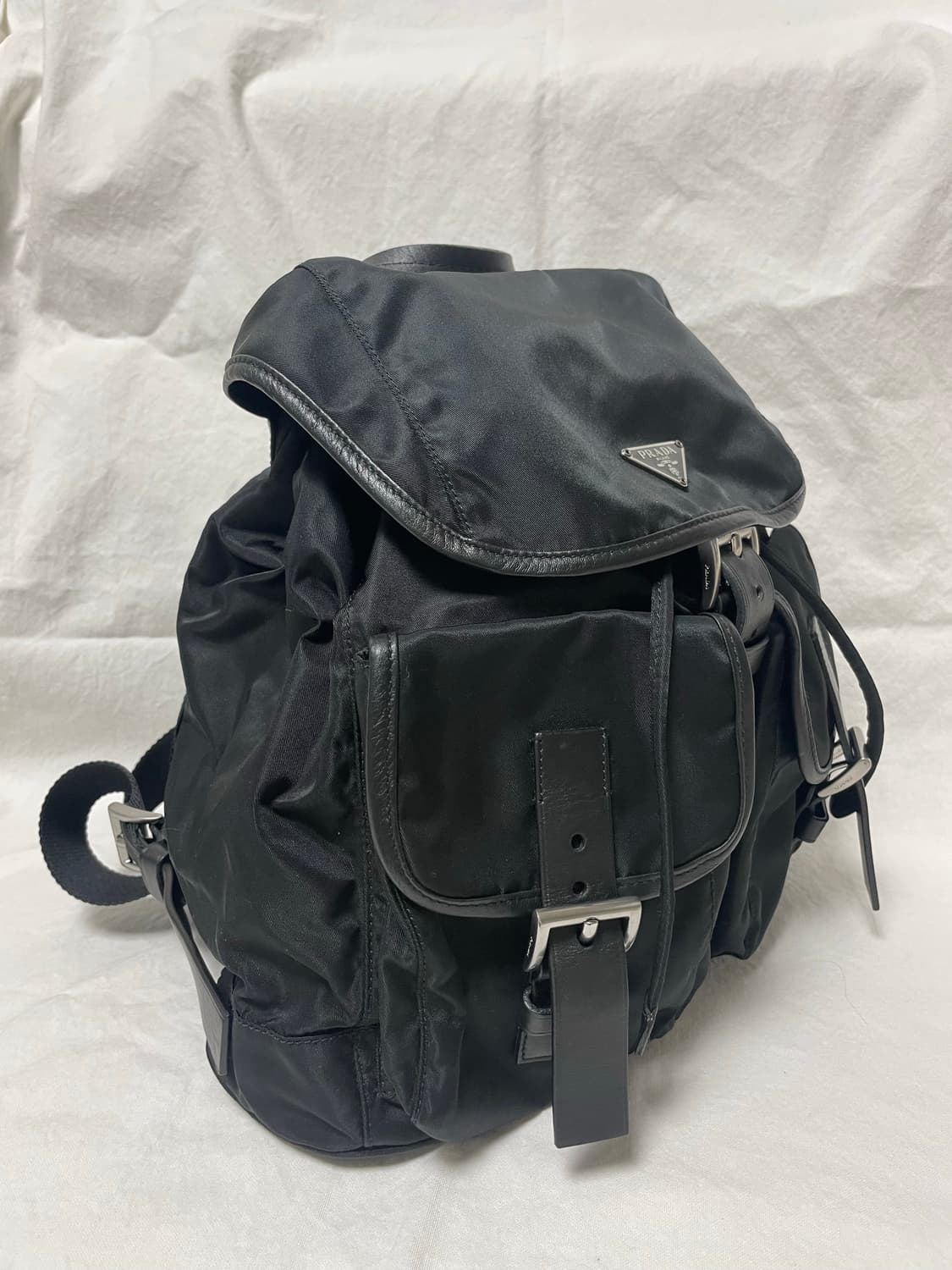 프라다 백팩 미듐 상품이미지3