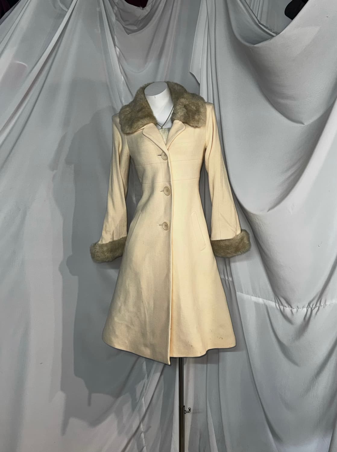 레스트로즈 달천깔 화이트 히메 오픈숄더니트 코디세트  상품이미지4