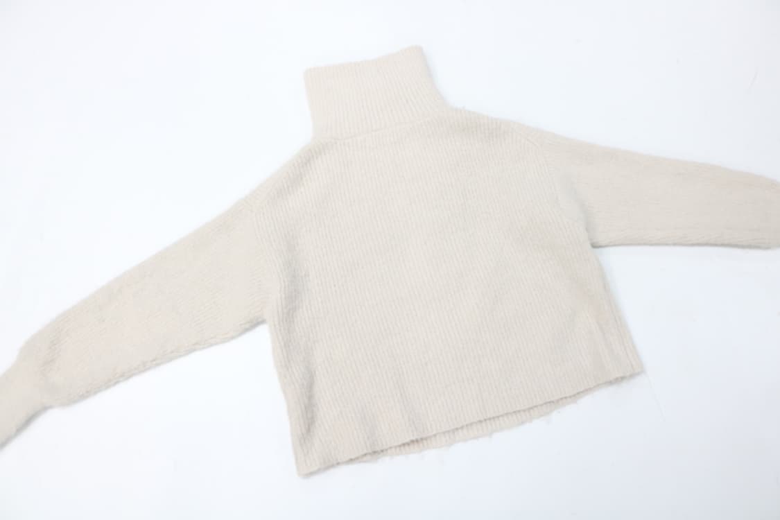 로리즈팜 아이보리 하프집업 청키 크롭 니트 상품이미지6