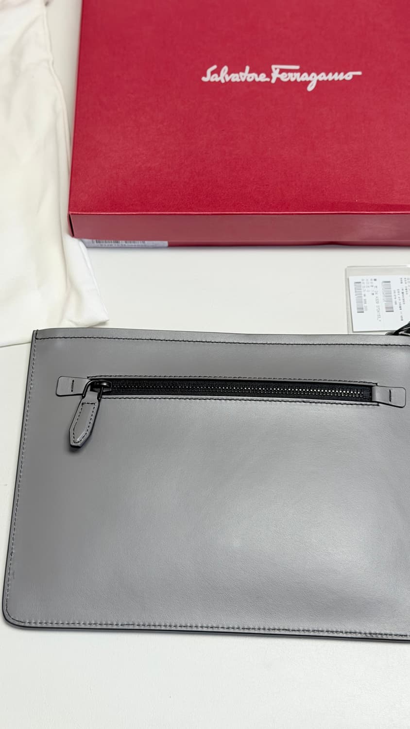 풀구성 새상품) 페라가모 간치니 투톤 클러치백 정가 968,000원  상품이미지7
