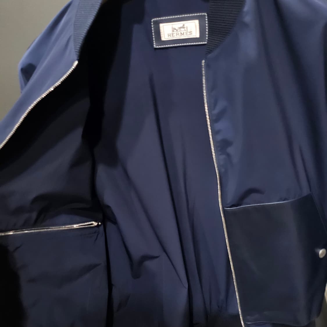 에르메스 리브 레더 나일론 & 레더 봄버자켓 상품이미지7