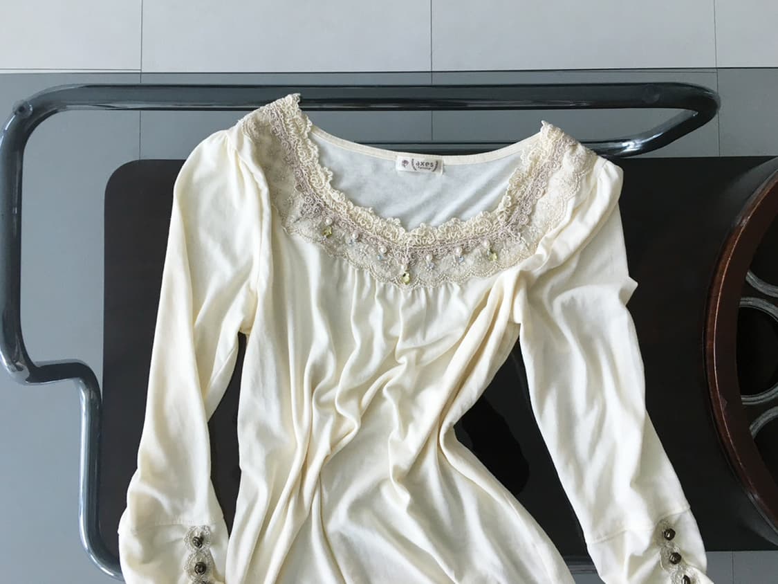 axes femme) lace pearl top 상품이미지2