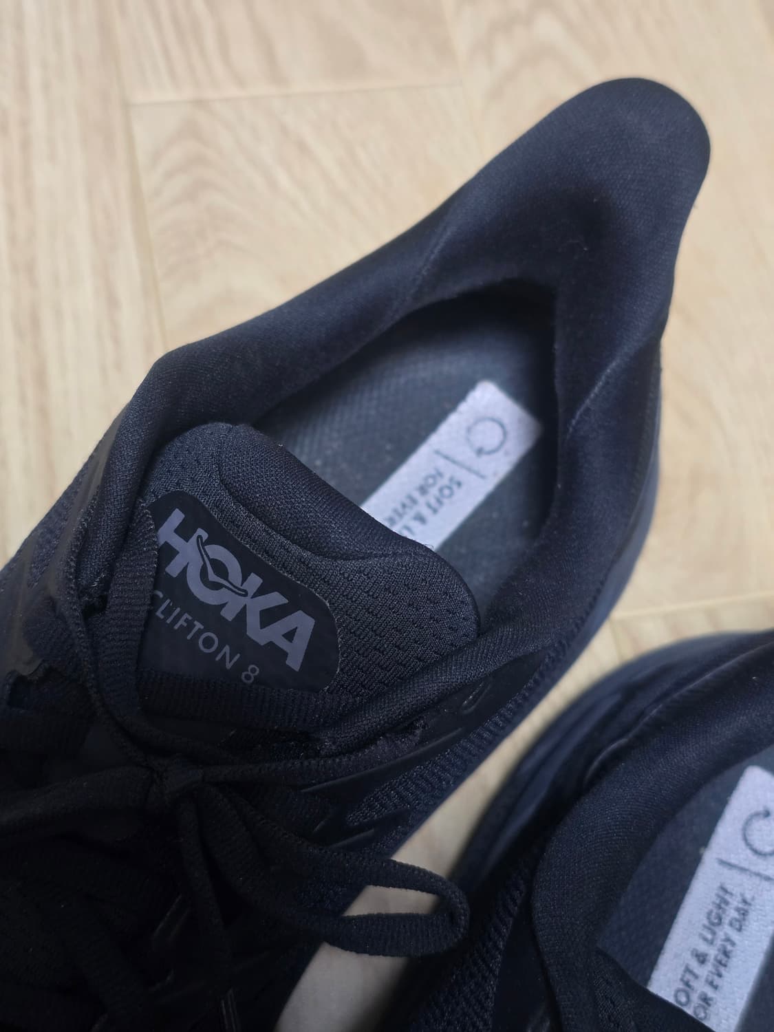 HOKA 호카 클리프톤8 스니커즈 255사이즈 상품이미지5