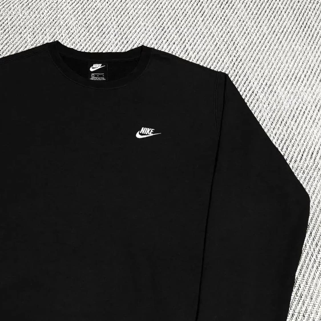 [XL] Nike 나이키 베이직 퓨츄라 블랙 라운드 맨투맨 상품이미지2